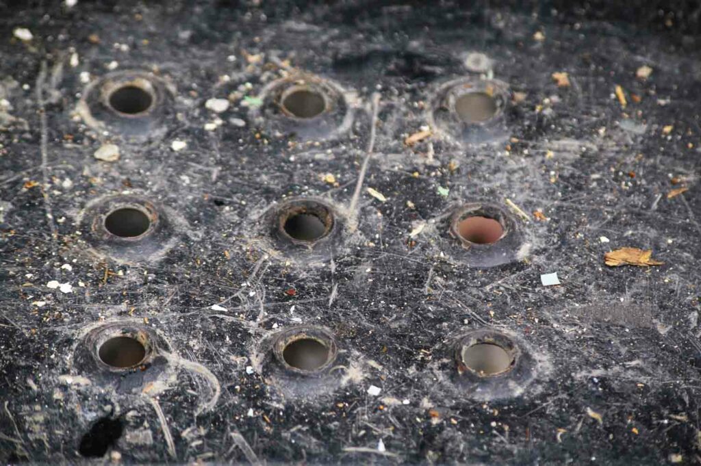 Grunge Metal Rivets 1.jpg