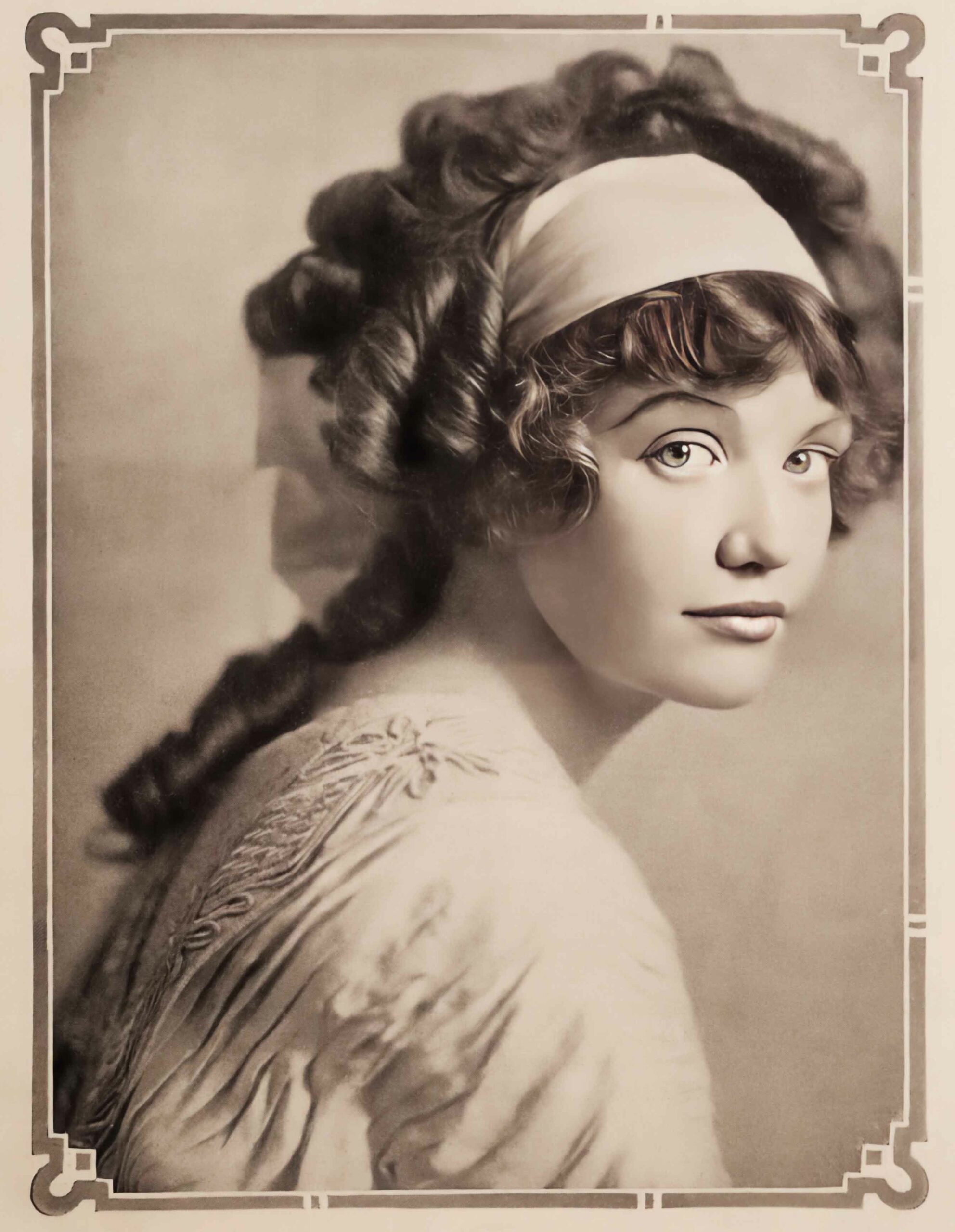 Beautiful Actress From 1911 Lila Rhodes Web Size