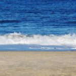 Crashingbeachwave